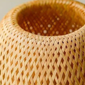 Luminária de Mesa em Rattan com Design Elegante