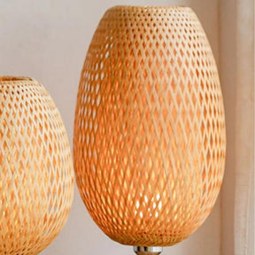 Luminária de Mesa em Rattan com Design Elegante