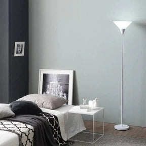Luminária de Pé Estilo Nórdico Elegante