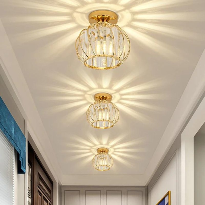 Luminária de Teto Decorativa com Cúpula de Vidro e Design Luxuoso